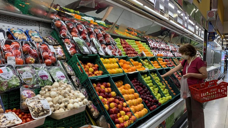 Una familia necesita ingresos por 57.997 pesos para no ser pobre