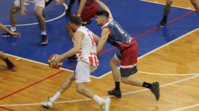 Favio Vieta: “El equipo supo manejarlo y cerramos bien el partido”