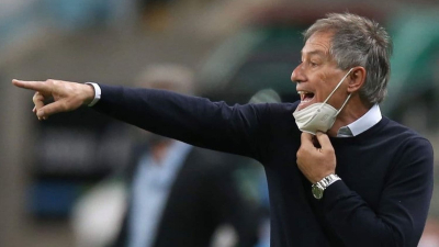 A un día del partido con Boca, Ariel Holan renunció como entrenador del Santos