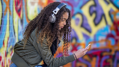 Qué hay detrás de aumento del abono de Spotify y a quién culpa la empresa ?