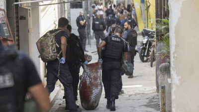 Helicópteros, tiros, explosiones y 25 muertos en favela de Río de Janeiro