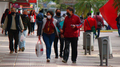 La pandemia vuelve a golpear fuerte en el área metropolitana