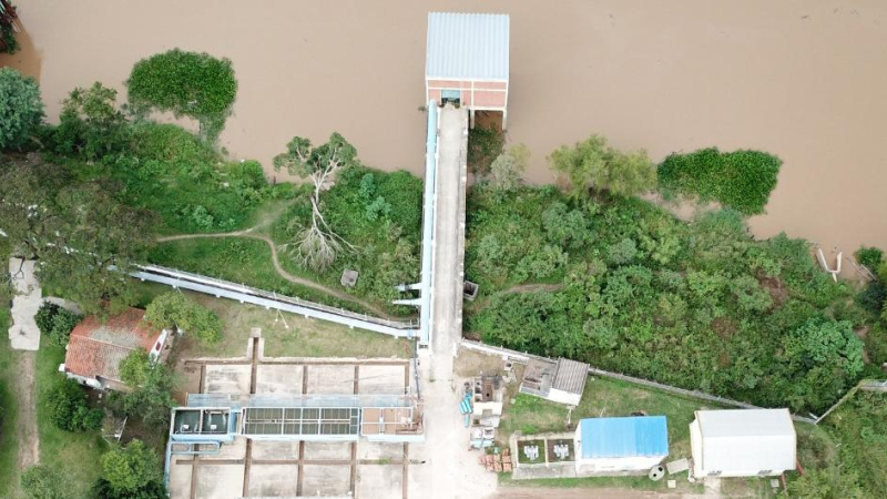 Ante la bajante del río, SAMEEP garantiza la potabilización y distribución de agua potable