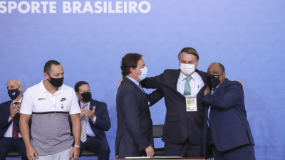 Brasil registra 2.408 muertes y casi 80 mil nuevos casos