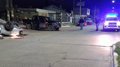 Choque y vuelco en Resistencia termina con cinco personas lesionadas