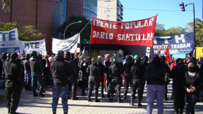 Movimientos sociales reclamaron por promesas incumplidas y puestos de trabajo
