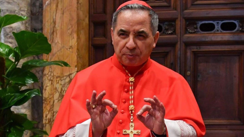 El Vaticano juzgará al cardenal expulsado por desmanejos financieros