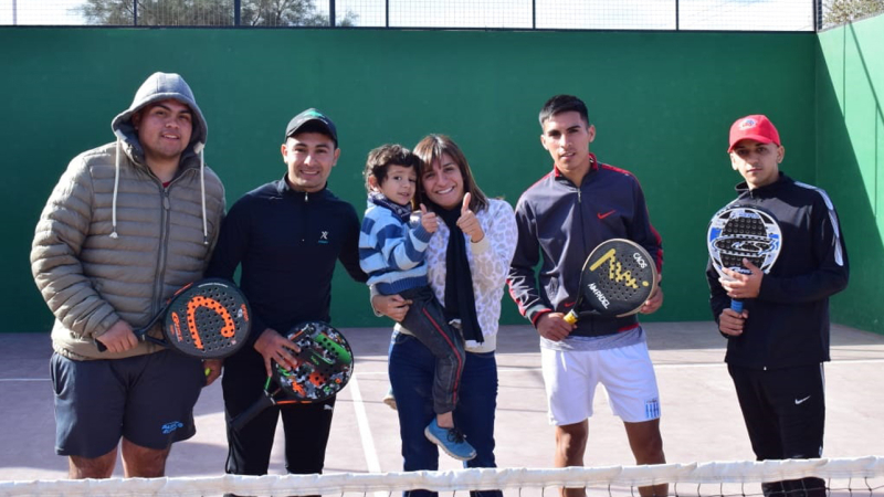 Campaña solidaria para un niño que necesita un implante auditivo en Los Frentones
