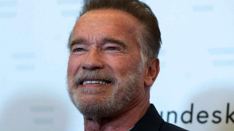 Un sponsor dejó a Schwarzenegger porque llamó "idiotas" a los antivacunas