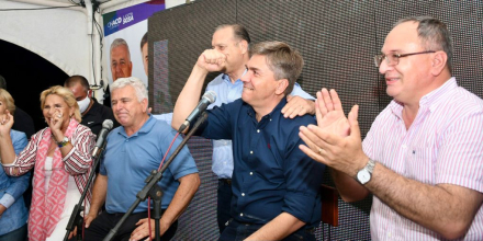 zdero11.jpg