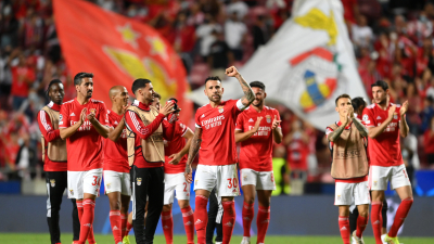 Benfica goleó al Barcelona en la Champions League y profundizó su crisis