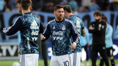 Con Messi en el banco, Argentina visita a Uruguay