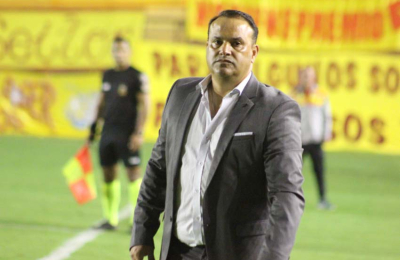 Leo Fernández arregló condiciones y se transformó en nuevo DT de Sarmiento