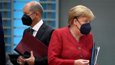 Alemania cierra el paso a los no vacunados, hará obligatorias las dosis