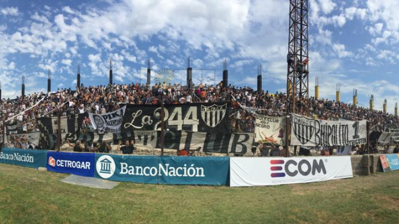 For Ever abre la cuenta en Santiago del Estero