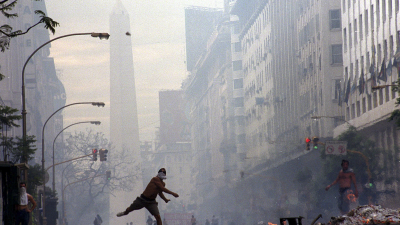 La historia detrás de la foto que se convirtió en ícono de la represión de 2001