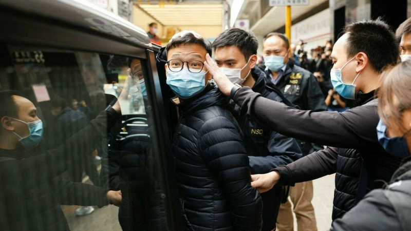 Hong Kong: la Policía arrestó a editores de ‘Stand News’ y el diario digital cierra