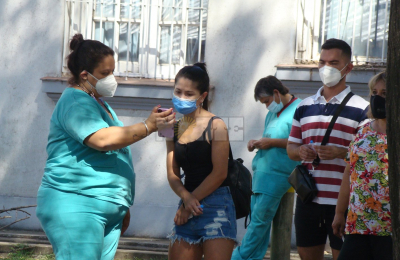 Cuándo y cuánto tiempo aislarse al confirmar el caso o ser contacto estrecho