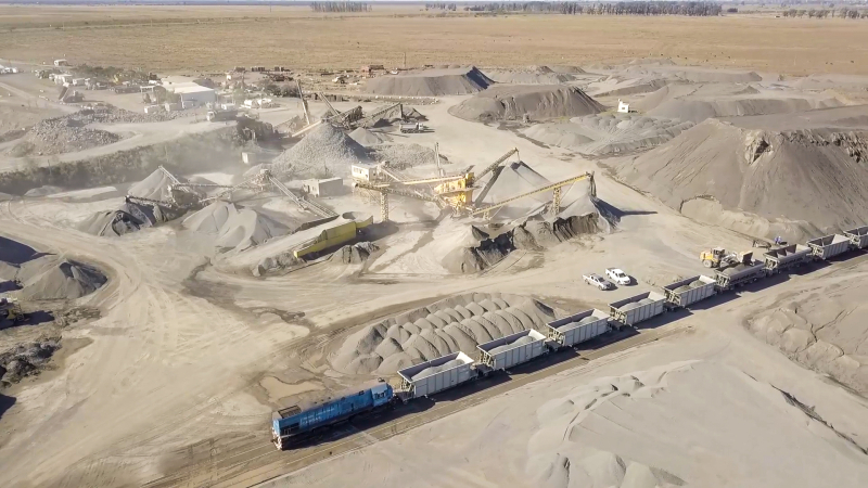 De la mano de la obra pública, crece el transporte de áridos por ferrocarril