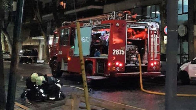 Un muerto por un incendio en un edificio en Capital Federal