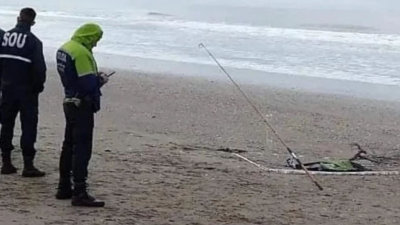 Pescadores sacan restos de un brazo y un torso en agua de Mar de Ajó