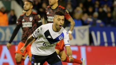 Vélez fue muy superior y se quedó con el primer chico ante River