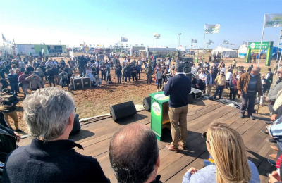 Capitanich en Agronea: "Tenemos que unir esfuerzos para integrar el campo con la industria"