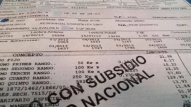 El gobierno se comprometió a eliminar los subsidios para tarifas de luz y gas para la clase media