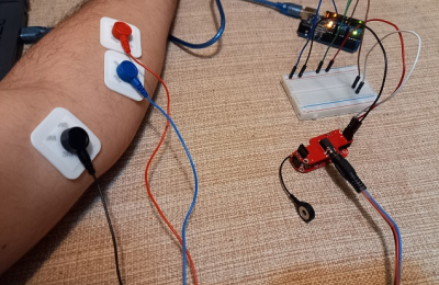 Primeros pasos en la UNNE para el control de tecnologías con señales musculares
