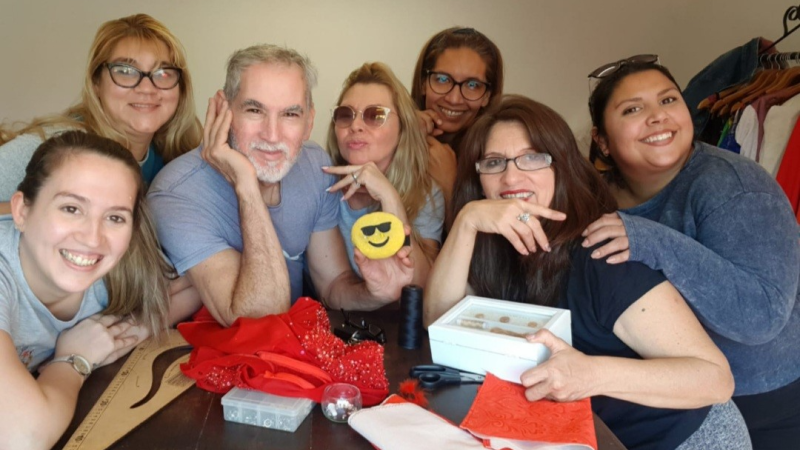Soberanas en la Bienal: estrella invitada, Flor de la V
