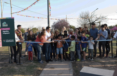 Inauguraron la renovada plazoleta Hipólito Yrigoyen