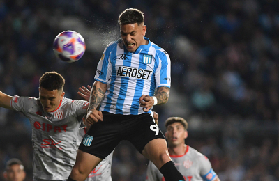 Los hinchas de Racing pasaron del malestar a los aplausos