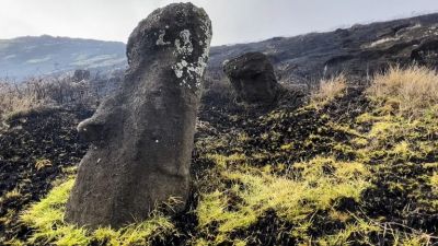 Isla de Pascua: un incendio forestal provocó un "daño irreparable" a cientos de moais