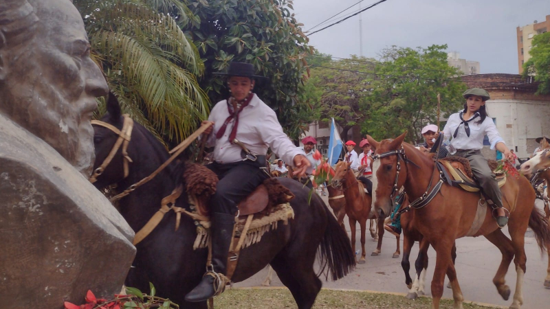 Resistencia celebró el Día de la Tradición con la habitual cabalgata
