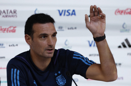 Scaloni conferencia.JPG