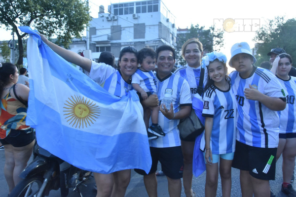 Desahogo resistenciano para celebrar el pase a semis