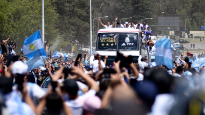Cinco millones de hinchas celebraron en una fiesta con final imprevisto