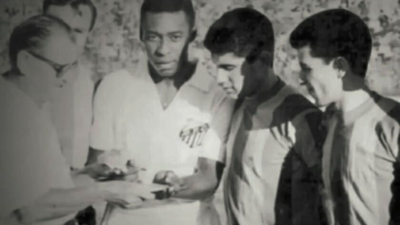 El día que el gran Pelé jugó en el estadio de Sarmiento