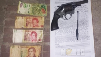 Adolescente delincuente: tenía un revólver y quiso huir al ver a los policías