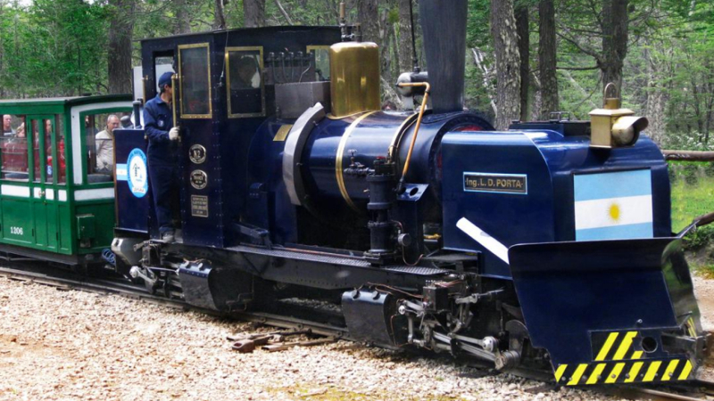 El Tren del Fin del Mundo ofrece un viaje mágico hacia los bosques del Sur