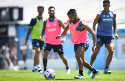 Antes de su visita al Chaco, Racing se prueba con Arsenal