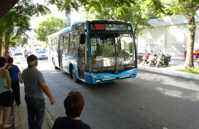Con 231 coches en la calle, comenzó a funcionar el nuevo sistema de transporte público
