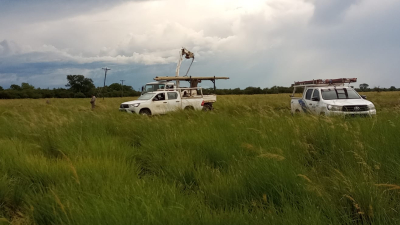 Secheep responde a productores de Basail: se reemplazaron más de 120 postes quemados en la zona