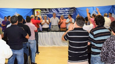 Plenario de dirigentes lanza a Honcheruk como candidato a gobernador del Chaco