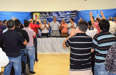 Plenario de dirigentes lanza a Honcheruk como candidato a gobernador del Chaco