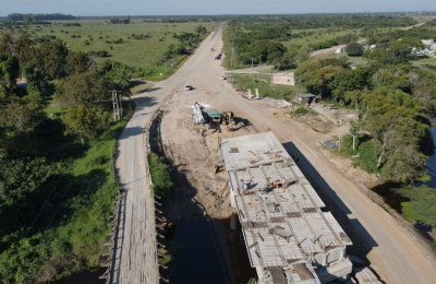 Más del 65 % de la pavimentación de rutas 1 y 3 para conectar Vedia y Puerto Bermejo