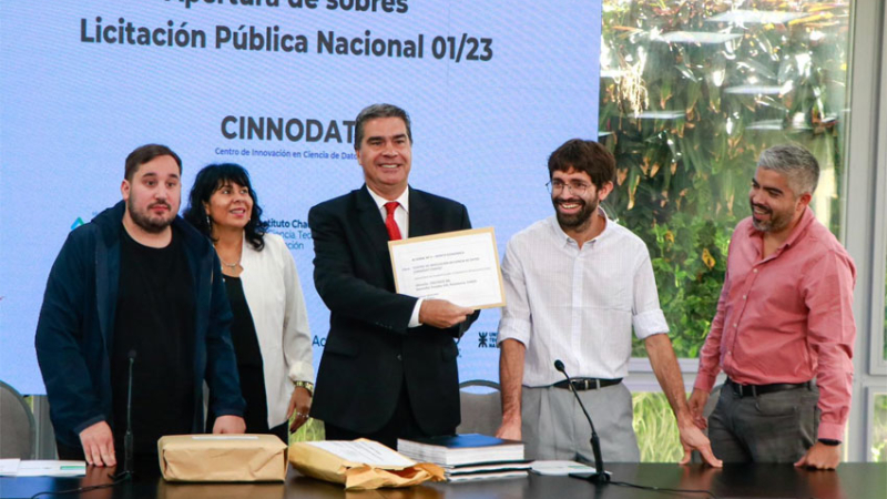 Capitanich abrió sobres para el primer centro en ciencia de datos