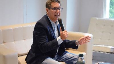 Gustavo Martínez promete una ayuda social sin intermediarios
