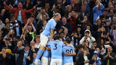 Con Julián Álvarez, el City ganó y sigue en lo más alto de la Premier League