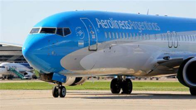 Aerolíneas Argentinas transportará 222 mil pasajeros en el fin de semana largo 